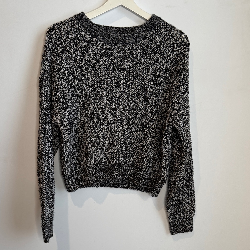 H&M Divided Monochrome Knit Sweater Size Medium